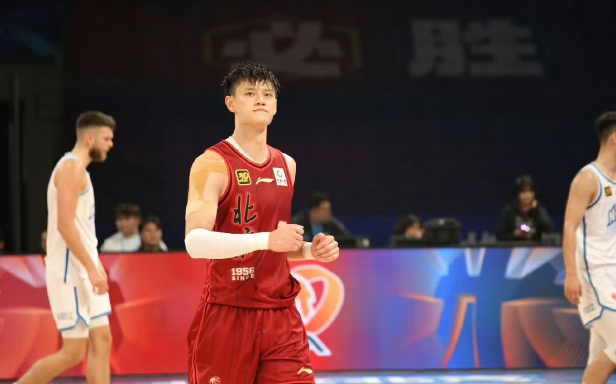 在辽宁队赛场上演CBA季后赛，破门，引发全场沸腾的简单介绍