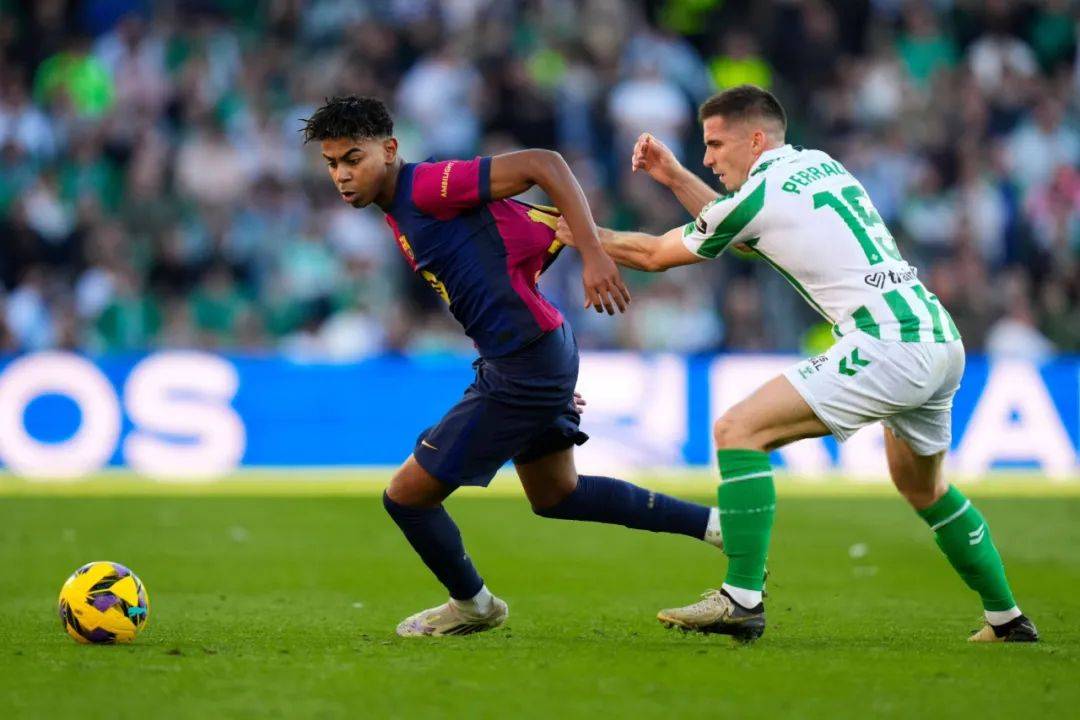 包含兰斯成绩不俗，球队积极备战下一场比赛的词条