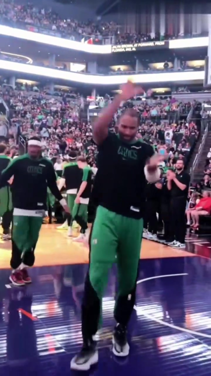 关于凯尔特人客场大胜:球队各环节表现全面提升的信息 关于凯尔特人客场大胜:球队各环节表现全面提升的信息