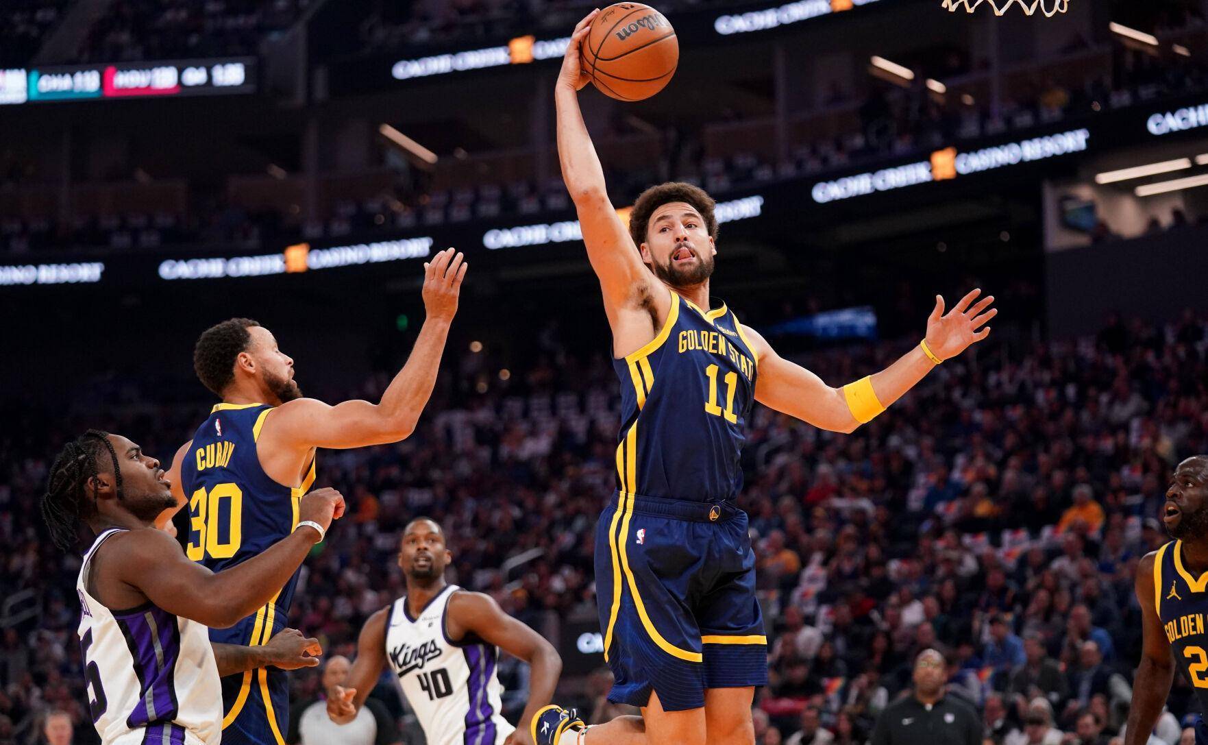 关键一球改变比赛走势，观众欣喜若狂的简单介绍