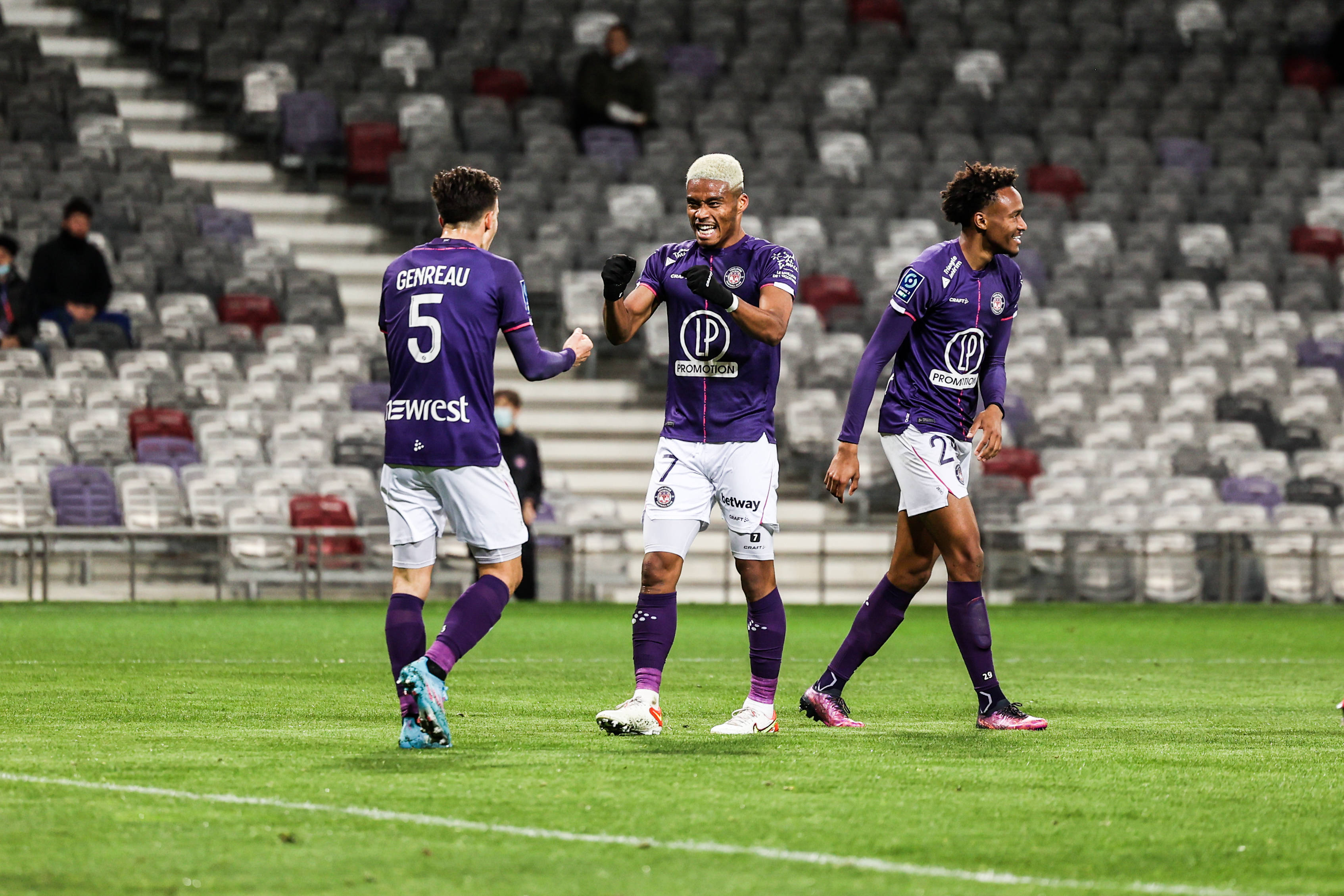 乐鱼体育官方入口-图卢兹实现胜利，引领法国冠军发展