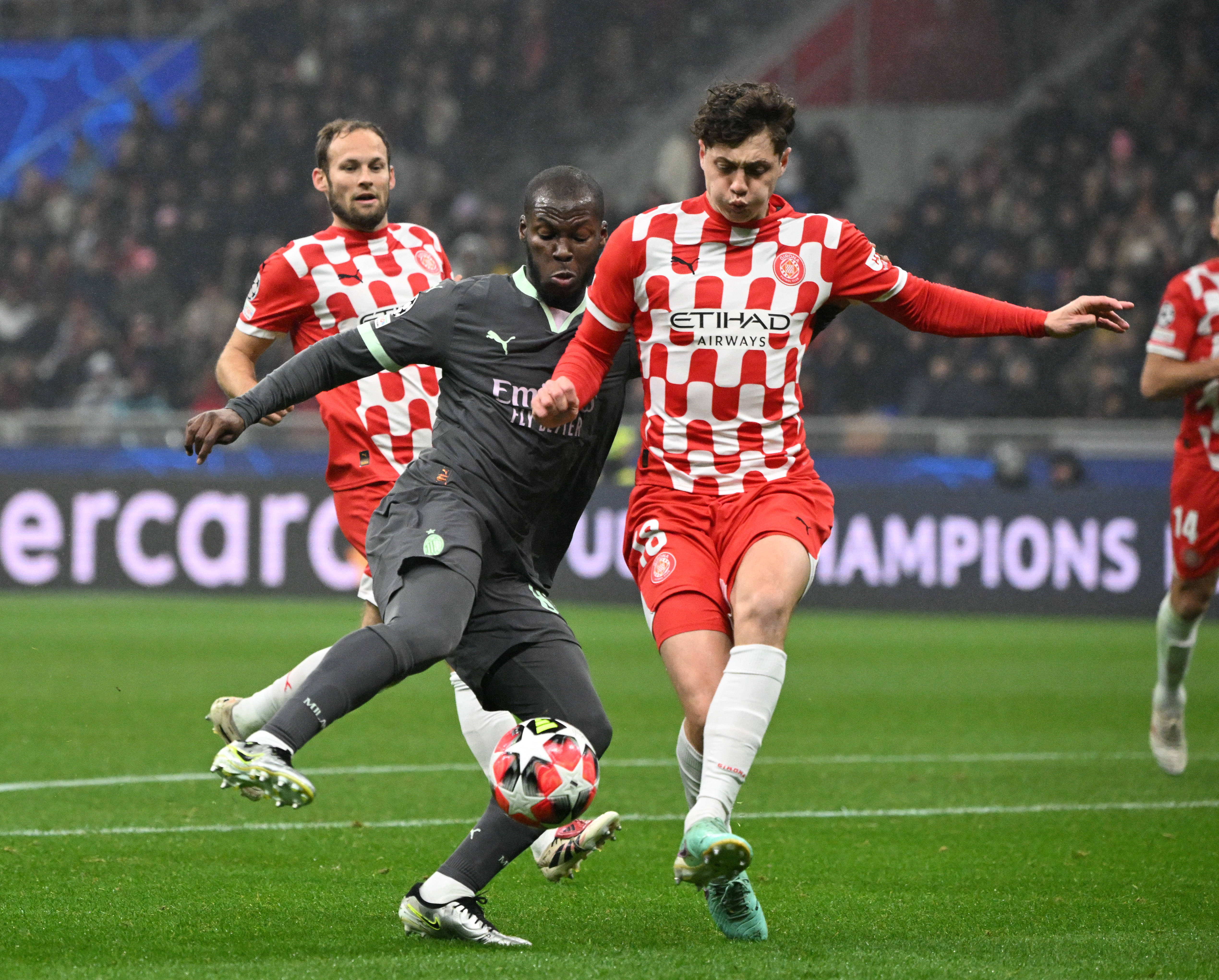 包含AC米兰大胜对手,连续争冠形势大好的词条 包含AC米兰大胜对手,连续争冠形势大好的词条