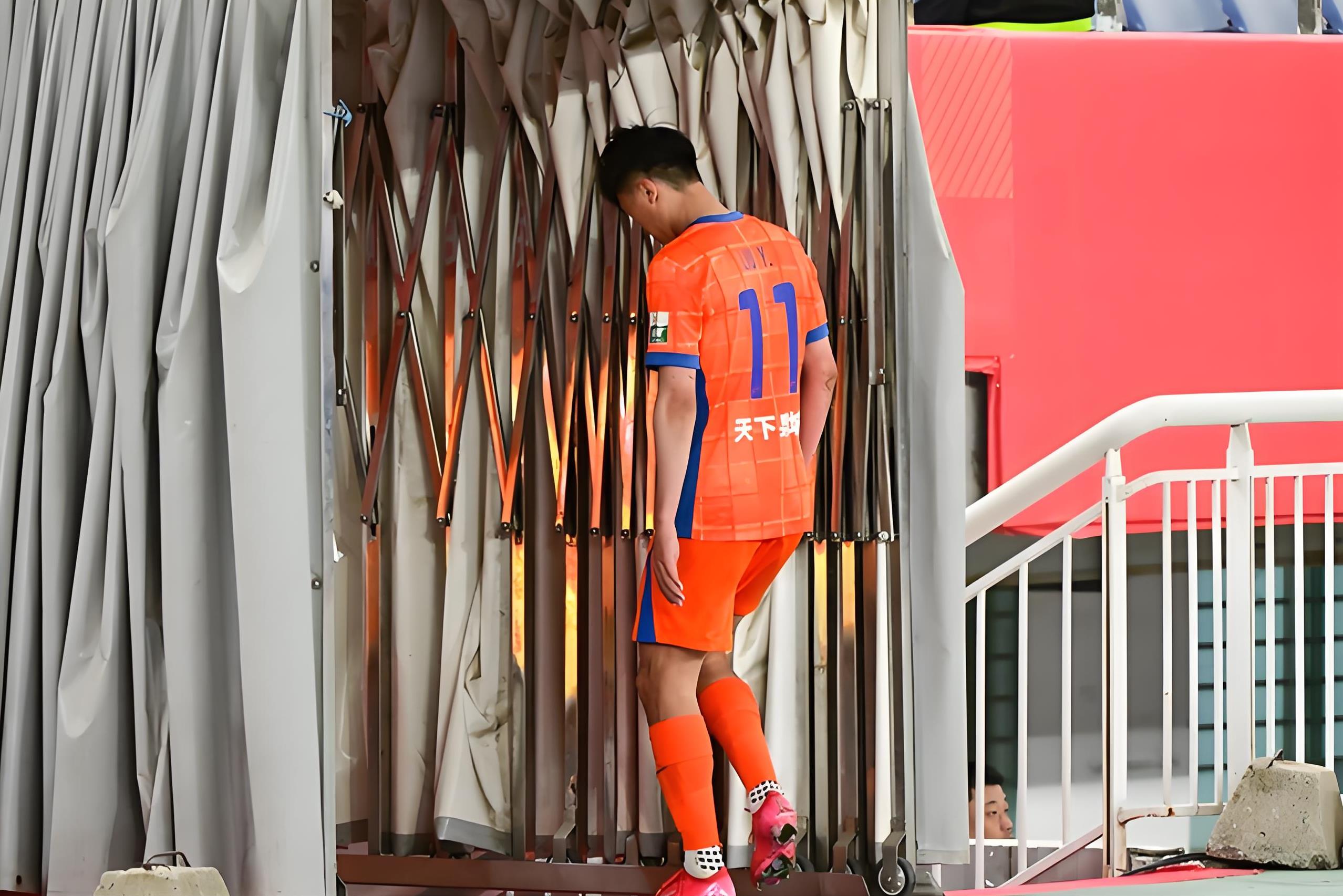 中超球员在职业篮球场上战斗力爆棚 中超球员在职业篮球场上战斗力爆棚