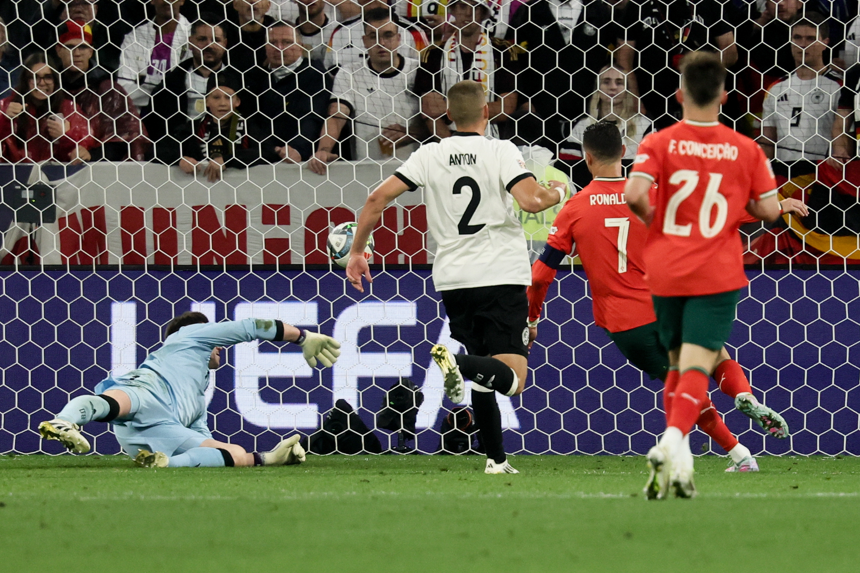 欧洲国家足球赛事在即,各队全力备战迎战的简单介绍 欧洲国家足球赛事在即,各队全力备战迎战的简单介绍