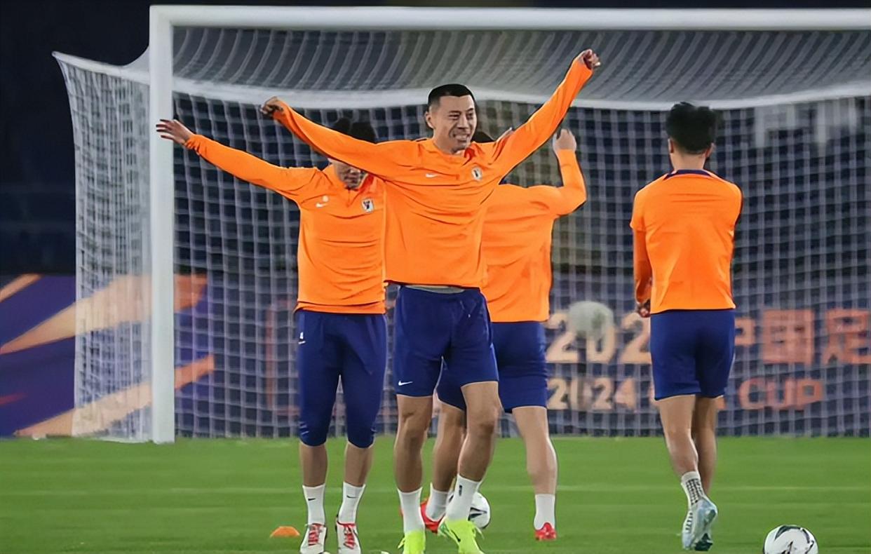 乐鱼体育链接-山东鲁能平局受阻，亚冠小组赛出线冒险