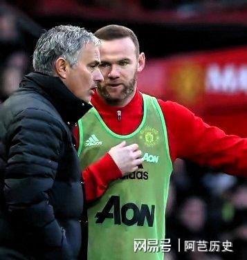 乐鱼体育app下载-鲁尼被曝与前队友关系不和，球队气氛紧张