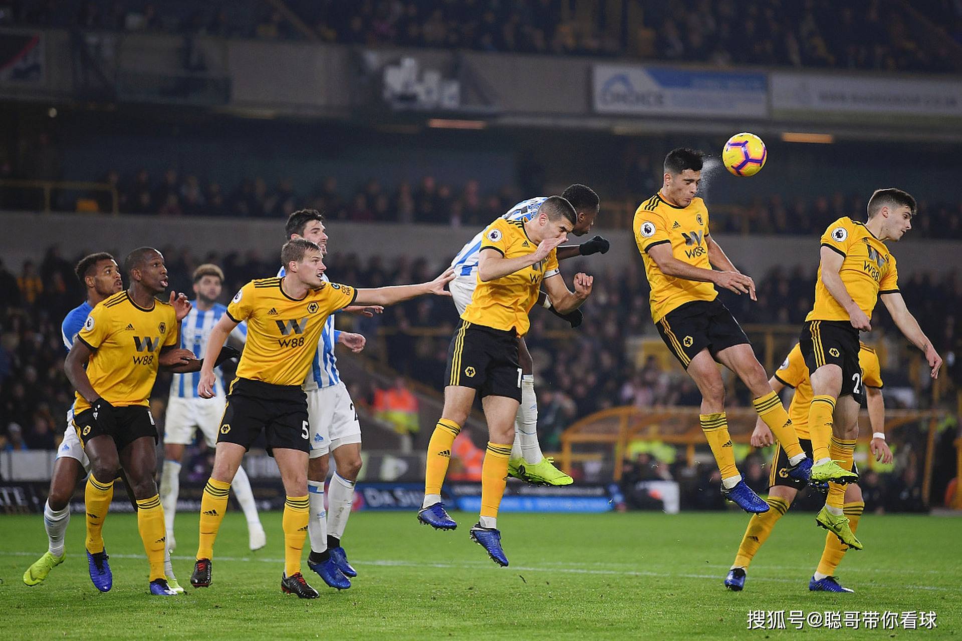 乐鱼体育地址-包含法兰克福战术调整频繁，球队整体适应性强的词条