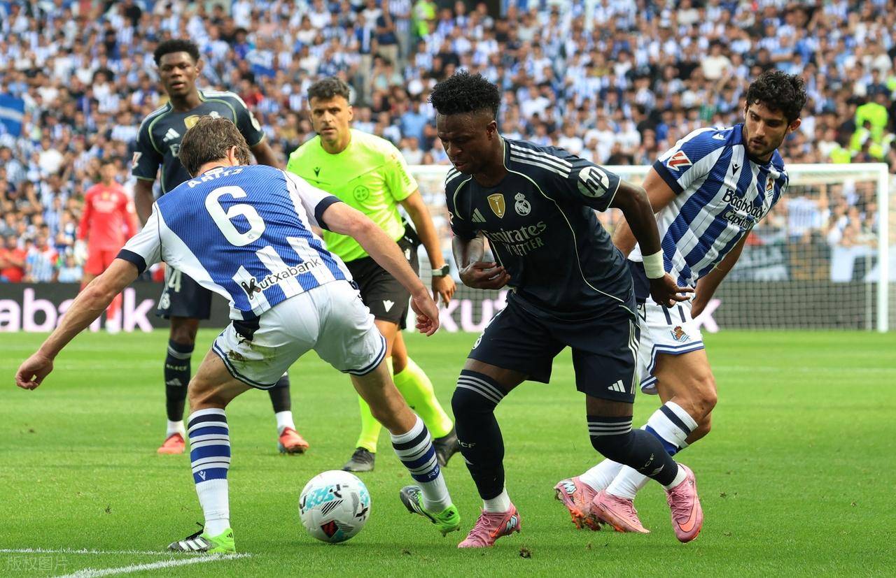 关于皇家社会客场惨败,遭遇连败危机!的信息 关于皇家社会客场惨败,遭遇连败危机!的信息