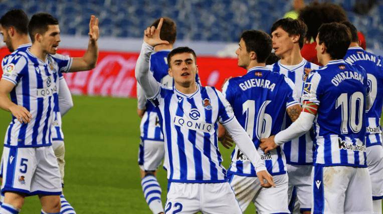 关于皇家社会客场惨败,遭遇连败危机!的信息 关于皇家社会客场惨败,遭遇连败危机!的信息