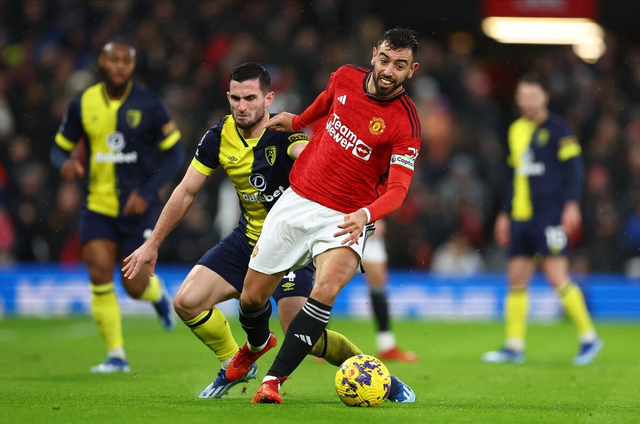 曼联主场挑战伯恩茅斯，争夺胜利