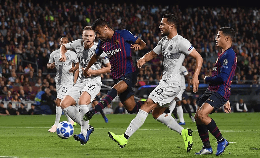 乐鱼体育app-巴塞罗那球员破门得分，助球队获胜