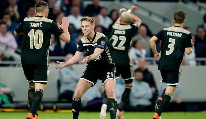 乐鱼体育官方入口-阿贾克斯逆袭晋级，创造奇迹再现神迹的简单介绍